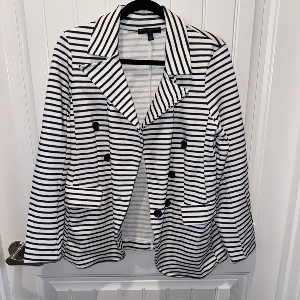Banana Republic Black and White Striped Blazer - Picture 8 of 8